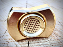 Gales button